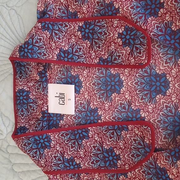 Cabi #3620 fan blouse - Picture 2 of 5